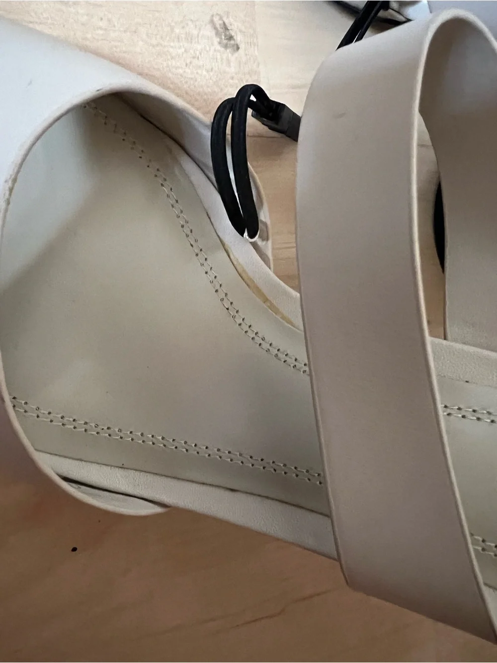 Zara Women's Cream Strappy Square-Toe Heeled Sandals.